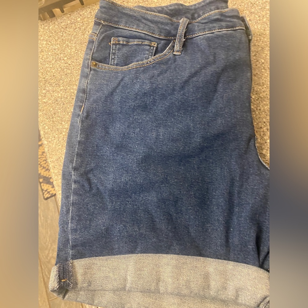 Denim Shorts - Ava & Viv - Size 22W